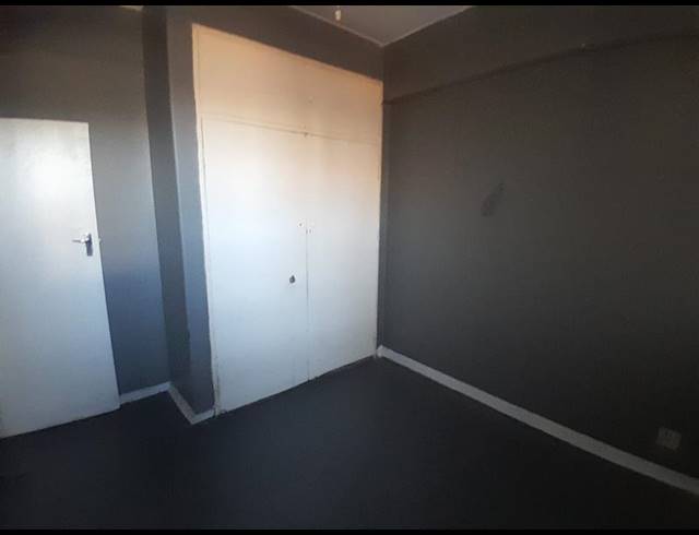 2 BEDROOM APARTMENT FOR SALE IN BEREA